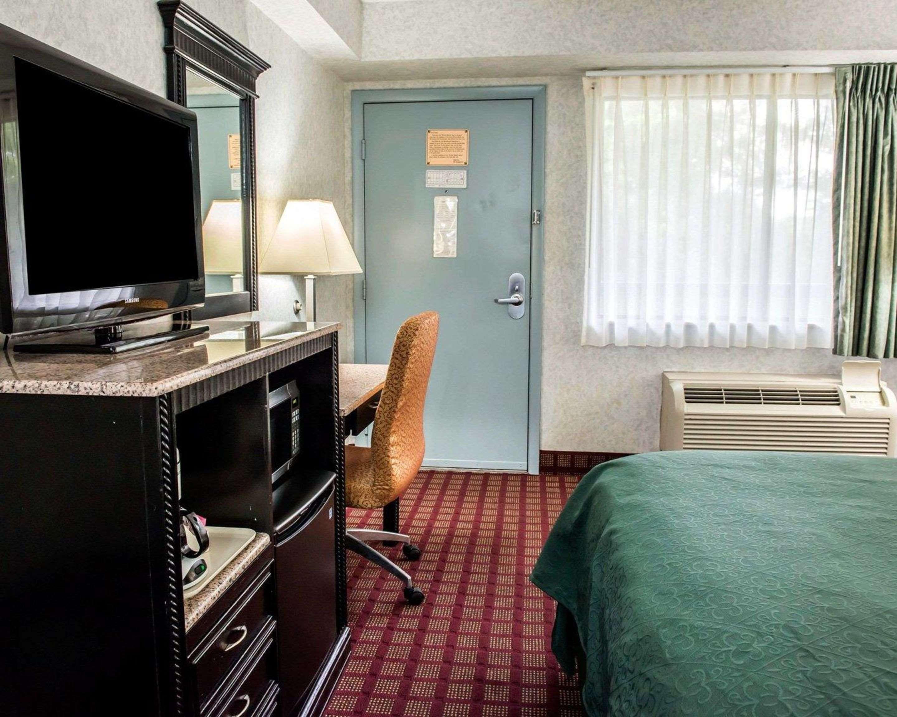 Quality Inn & Suites North Gibsonia Exterior foto