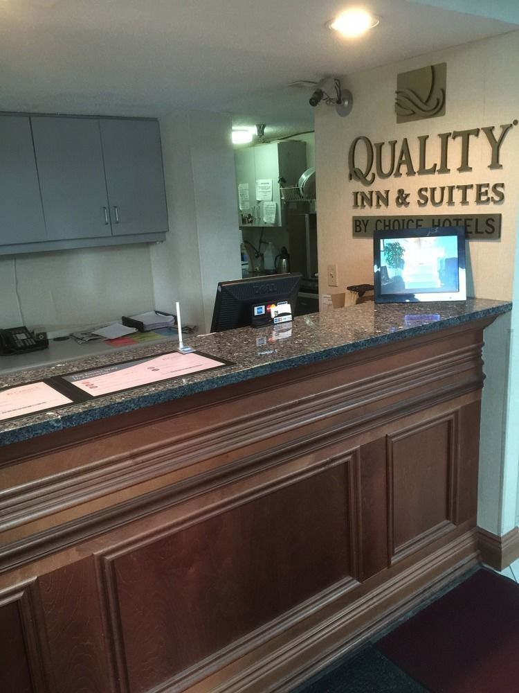 Quality Inn & Suites North Gibsonia Exterior foto